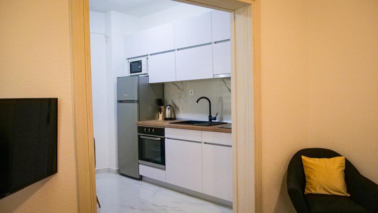 Peaceful & Sunny Apartments Trogir Bagian luar foto