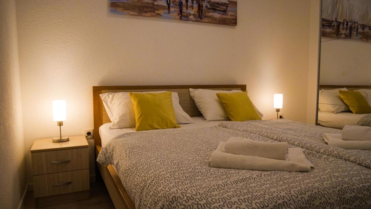 Peaceful & Sunny Apartments Trogir Bagian luar foto