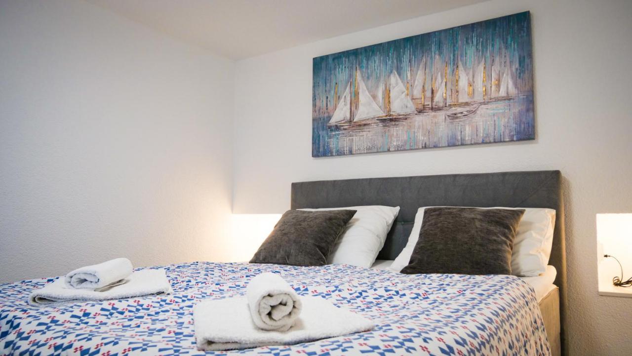 Peaceful & Sunny Apartments Trogir Bagian luar foto